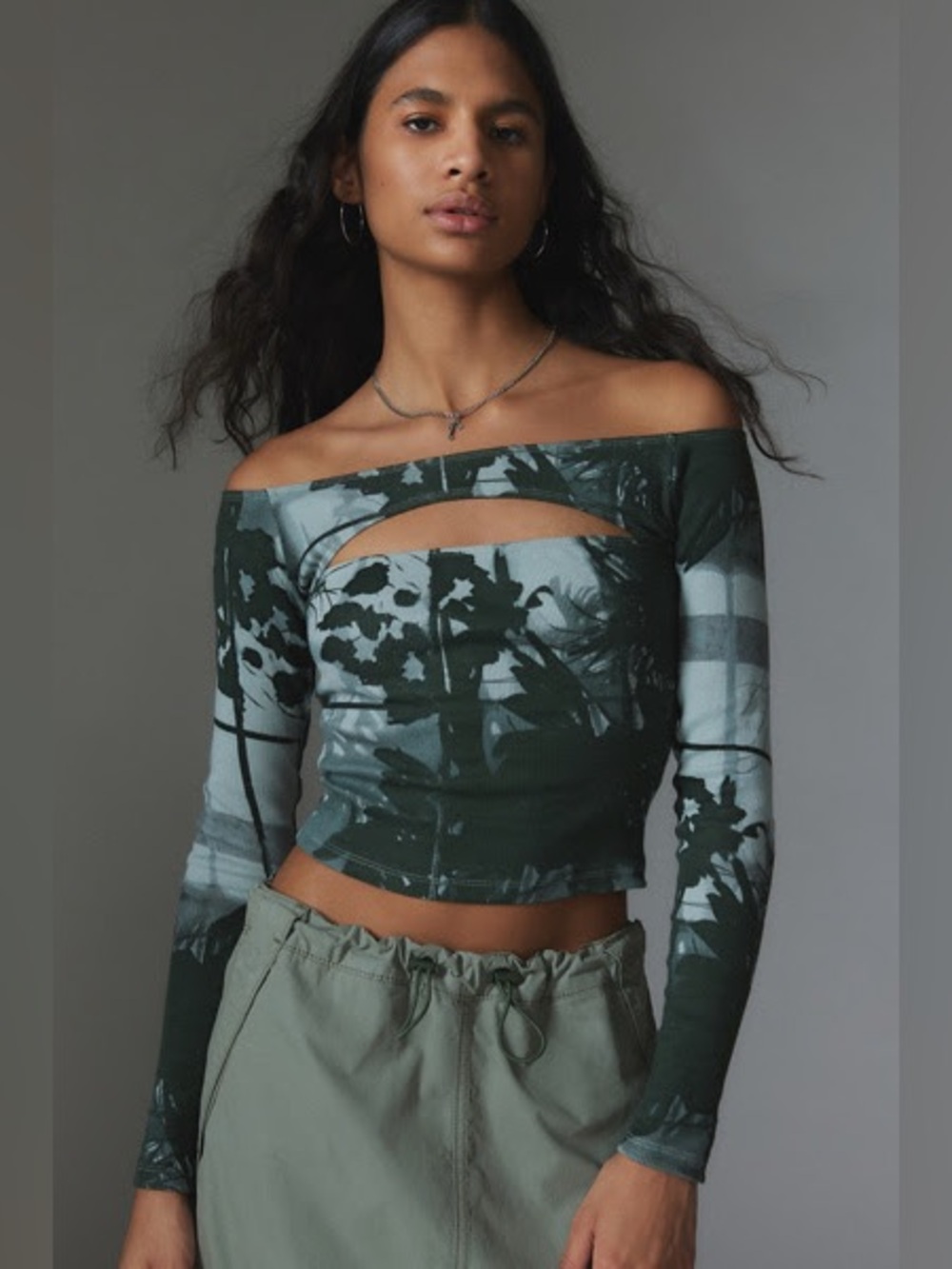 Motel Tula Printed Off the Shoulder Cutout Top M